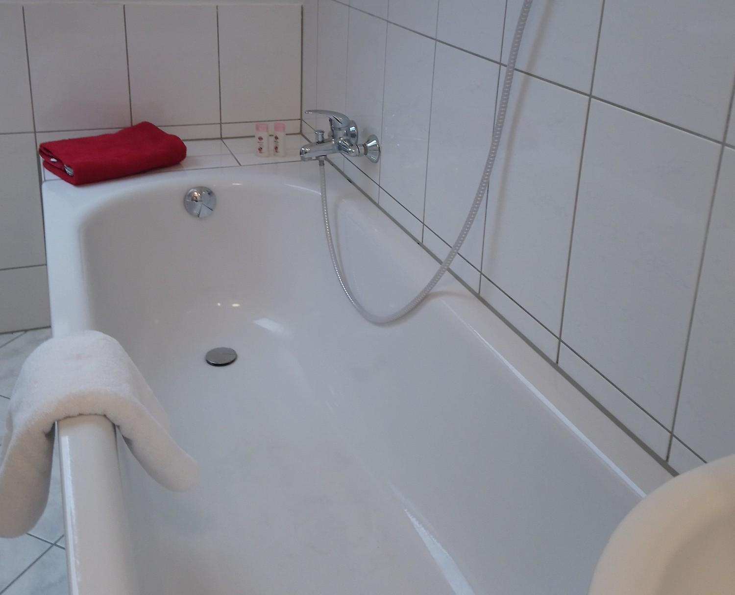 Ferienwohnung Mit 2 Schlafzimmern Und Parkplatz Erfurt Exterior photo